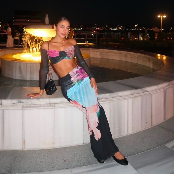 NWT AFRM Elden Top in Surreal Shells - Picture 2 of 11